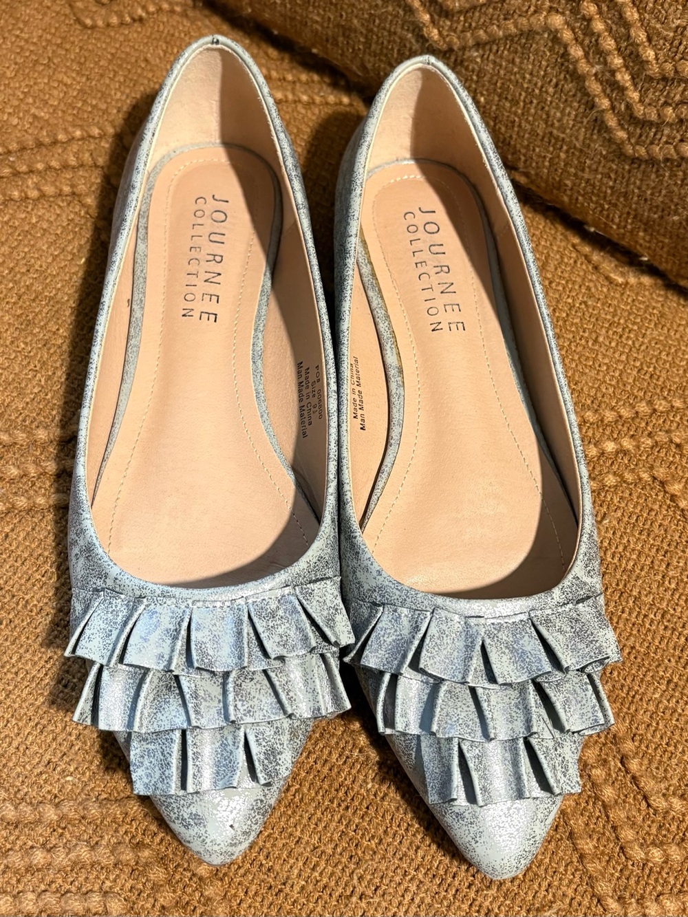 Journee Collection Silver Metallic Ruffle Pointed Flats - Picture 2 of 5
